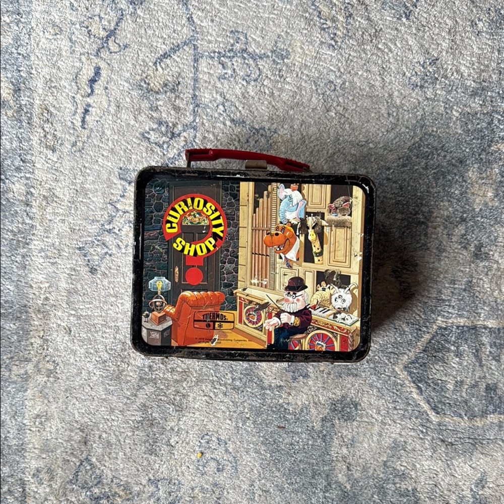 Curiosity Shop Lunchbox antique metal rare Htf